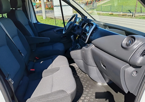 Renault Trafic cena 105000 przebieg: 117416, rok produkcji 2019 z Wolbrom małe 781